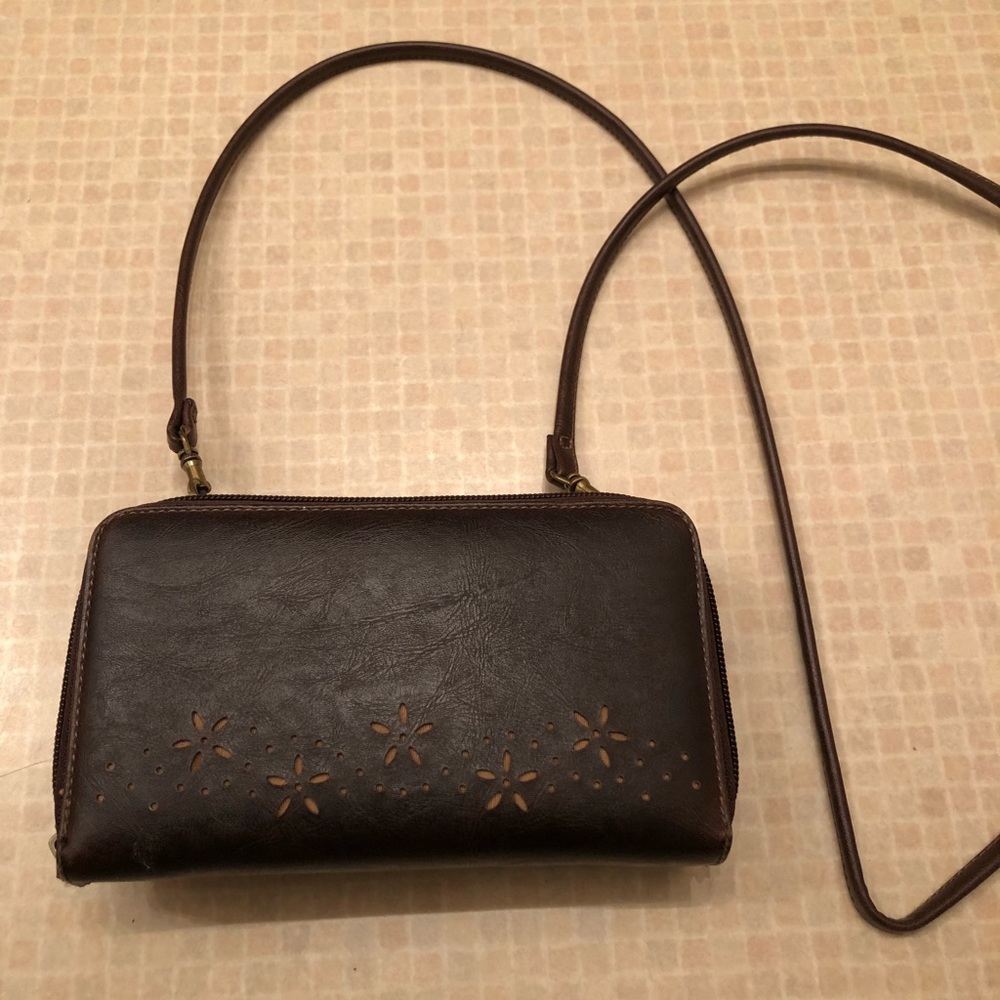 Women’s cross body purse